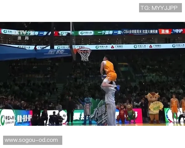 怪物级表现文班在空中接球扣篮展现惊人力量与技巧视觉冲击力十足 怪物级表现文班在空中接球扣篮展现惊人力量与技巧视觉冲击力十足